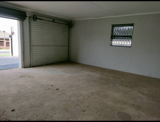 3 BEDROOM FREEHOLD FOR SALE IN REYNO RIDGE